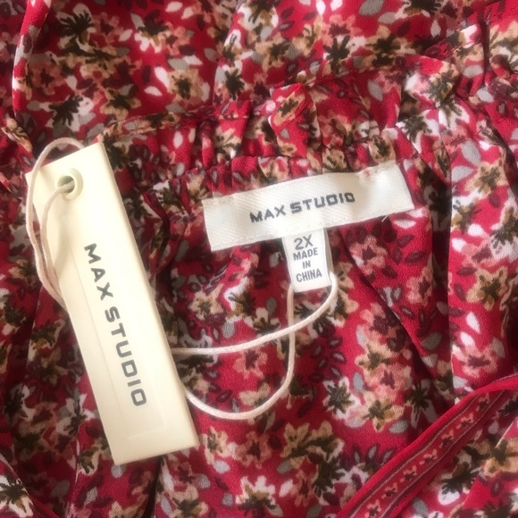 MAX STUDIO Plus Floral-Print Crepe Top Garnet 2X - Picture 3 of 5
